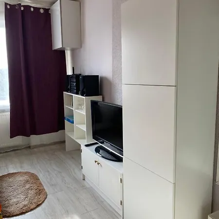 Апартаменти Fully Equipped Studio Таллінн
